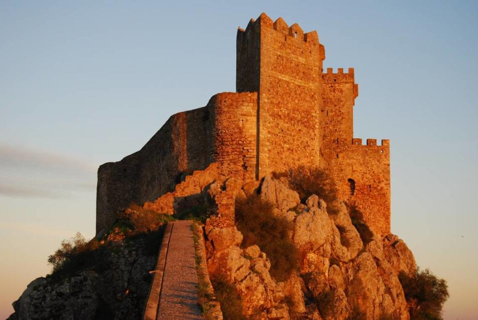 Castillo de Luna en Alburquerque (Badajoz, España). Foto Eduardo Maya Robles/EFE