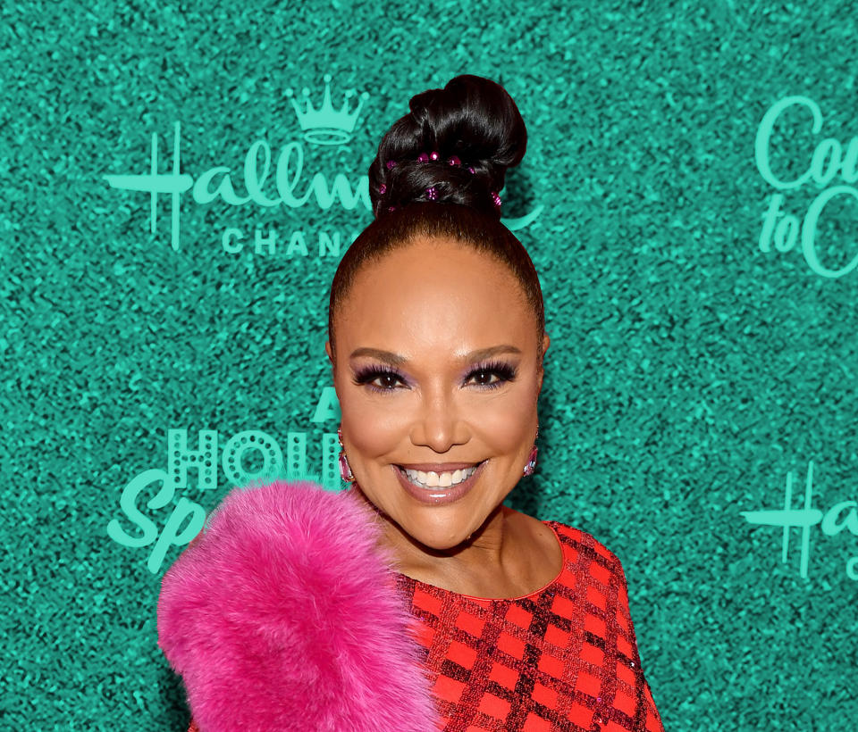 Lynn Whitfield with a bun hair extension styles