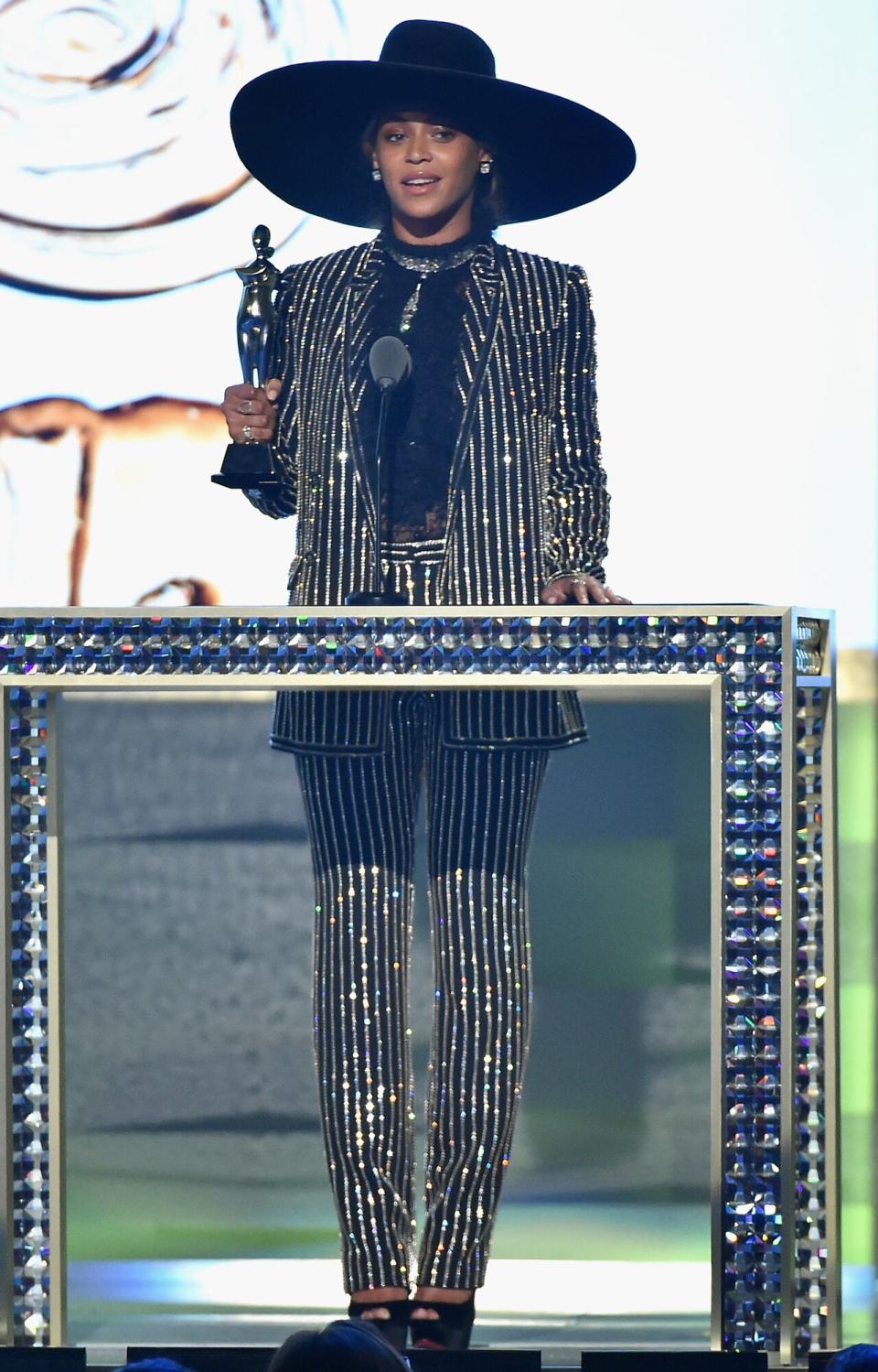 Beyonce accepts CDFA Fashion Icon Award onstage at the 2016 CFDA Fashion Awards at the Hammerstein Ballroom on June 6, 2016 in New York City