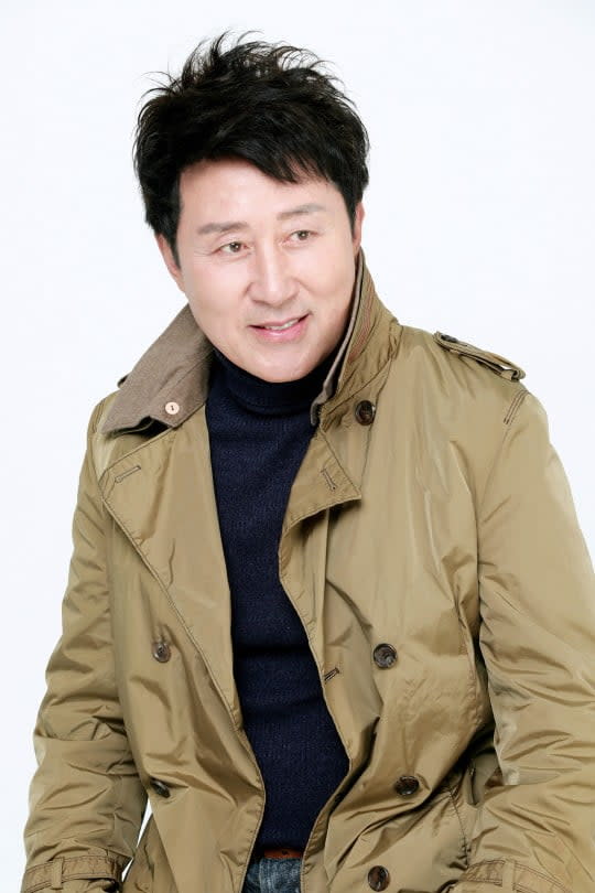 盧永國出道56年，在南韓演藝圈相當有地位。（圖／翻攝自推特）