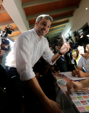 Paraguayan presidential candidate Mario Abdo Benitez of the Colorado Partido casts his vote at a polling station during the election in Asuncion, Paraguay, April 22, 2018. REUTERS/Mario Valdez