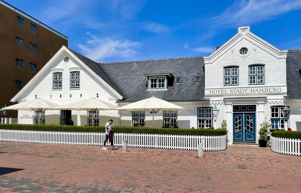 Das Hotel "Stadt Hamburg" in Westerland auf Sylt wurde 1869 gegründet.  - Copyright: Business Insider