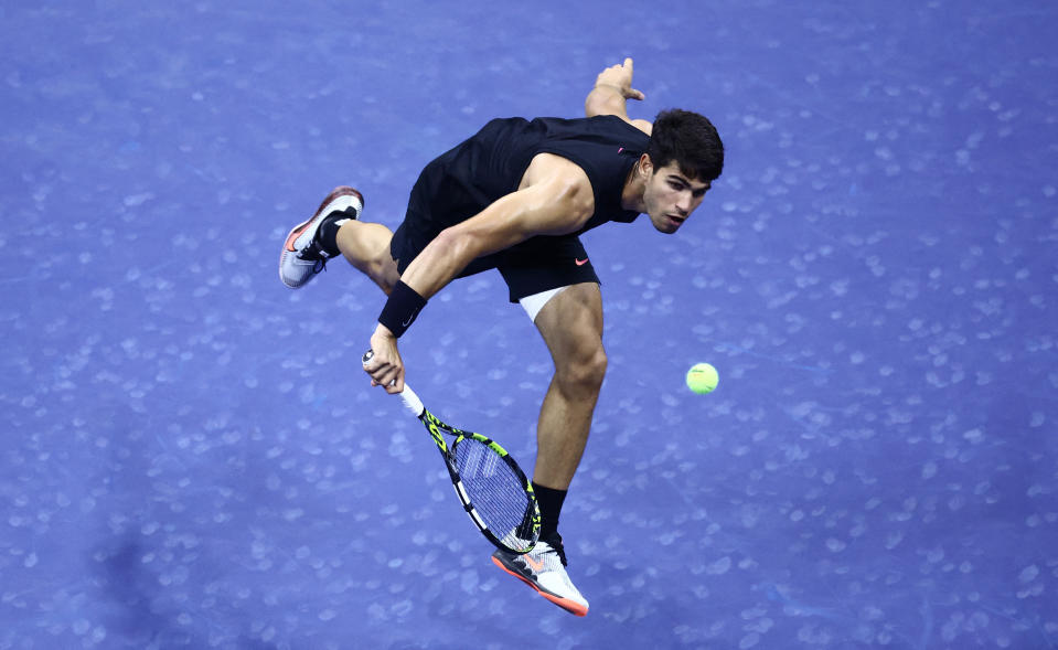 FOTO DE ARCHIVO. El espa?ol Carlos Alcaraz durante su partido de primera ronda del Abierto de Estados Unidos con el australiano Li Tu. 27 de agosto de 2024. REUTERS/Andrew Kelly