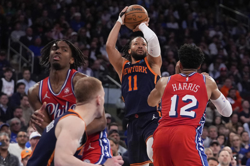 Jalen Brunson's 3-pointer helped rally the Knicks.  (AP Photo/Frank Franklin II)