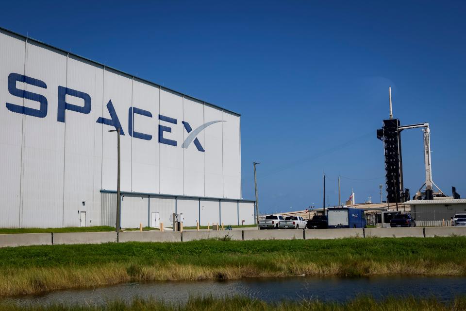 SpaceX building in Florida