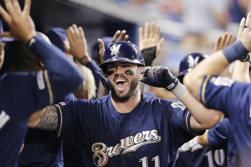 Here come the Milwaukee Brewers. (Photo by Michael Reaves/Getty Images)
