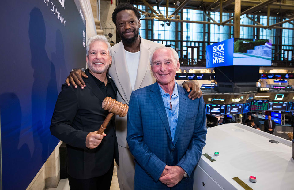 Skechers, Opening Bell, NYSE, Michael Greenberg, David Weinberg, Julius Randle, stock exchange, nyc