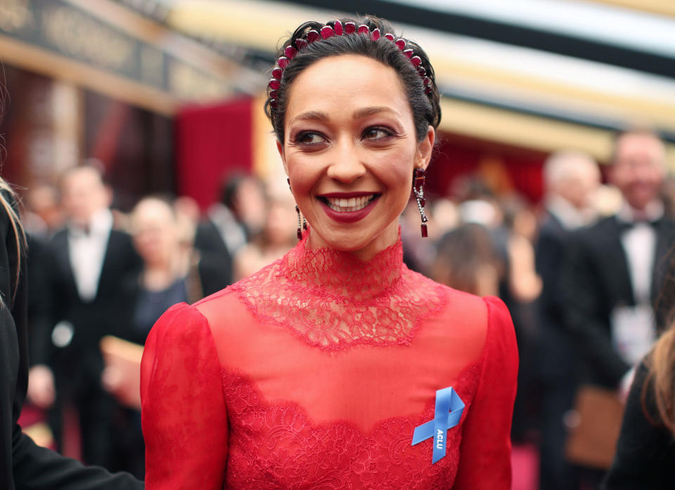 Ruth Negga, Oscars 2017, ACLU ribbon