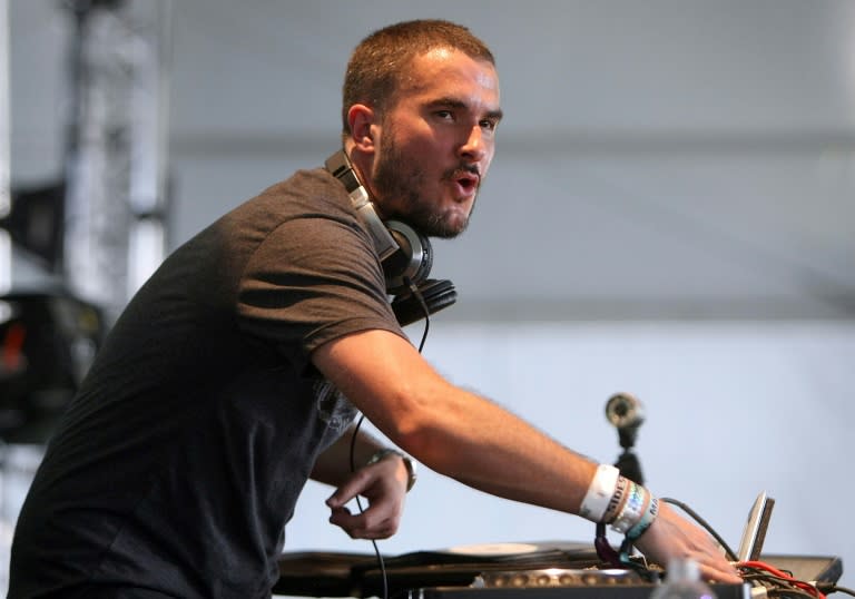 DJ Zane Lowe performs during Coachella Valley Music & Arts Festival held at the Empire Polo Club on April 18, 2009 in Indio, California