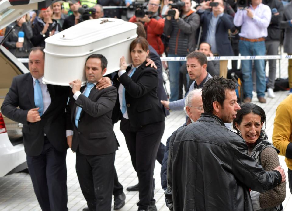 (FOTOS) Las imágenes del funeral de Gabriel Cruz