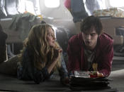 Zombie- und Liebesfilm in einem - geht das? Ja! "Warm Bodies" ist der beste Beweis dafür. Wer sich aber selbst von dieser ungewöhnlichen Kombo überzeugen möchte, der sollte am Sonntag nicht zögern und um 20:15 Uhr RTL 2 einschalten. (Bild-Copyright: Summit Entertainment/Kobal/REX Shutterstock)