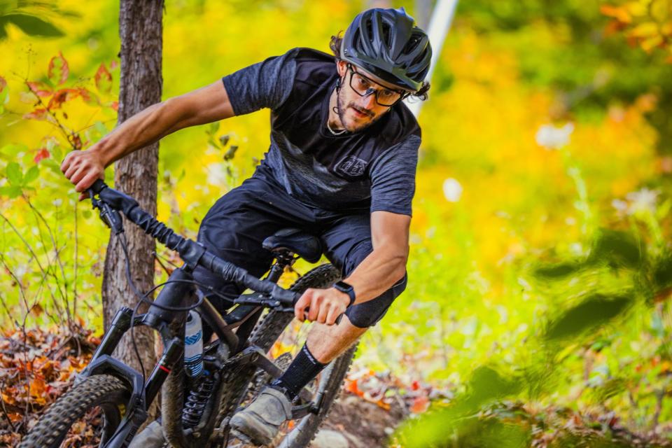 Simon Ayotte testing handlebars