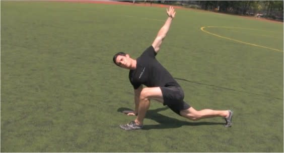 What are the benefits of dynamic stretching?