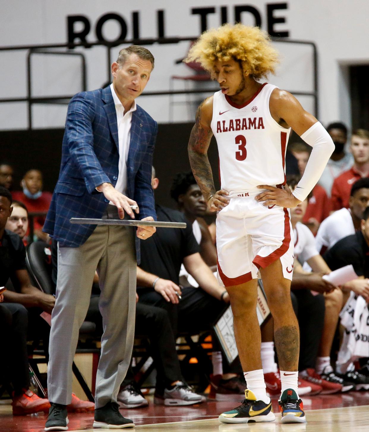 Alabama Head Coach Nate Oats talks to Alabama guard JD Davison (3) during a free throw during an exhibition game with Louisiana in Coleman Coliseum Sunday, Oct. 24, 2021. [Staff Photo/Gary Cosby Jr.]