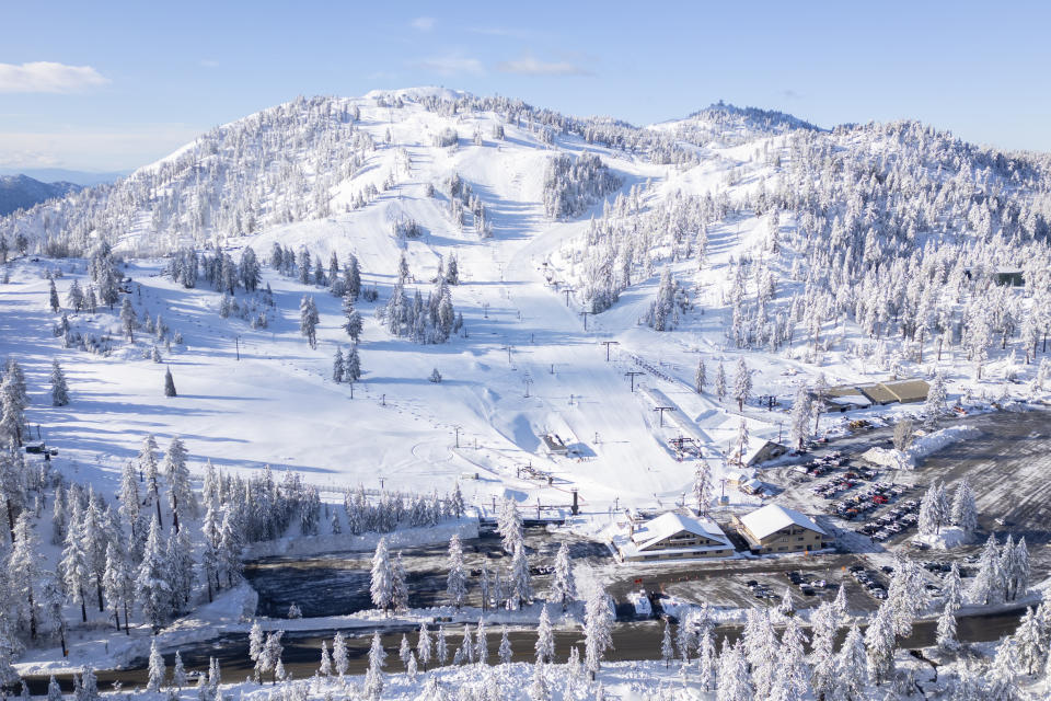 In this photo provided by Big Bear Mountain Resort, fresh snow covers the ski resort in Big Bear Lake, Calif., Monday, April 1, 2024. The area has received two feet of new snow since Saturday with skiing expected to continue well into April. (Lee Stockwell/Big Bear Mountain Resort via AP)