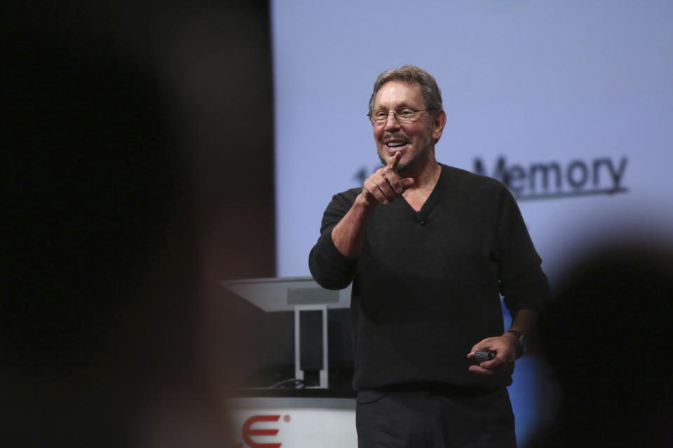 <p>È poi il turno di Larry Ellison, cofondatore e CTO della Oracle Corporation, con un patrimonio di 93 miliardi di dollari (+34 miliardi in un anno). (REUTERS/Robert Galbraith)</p> 