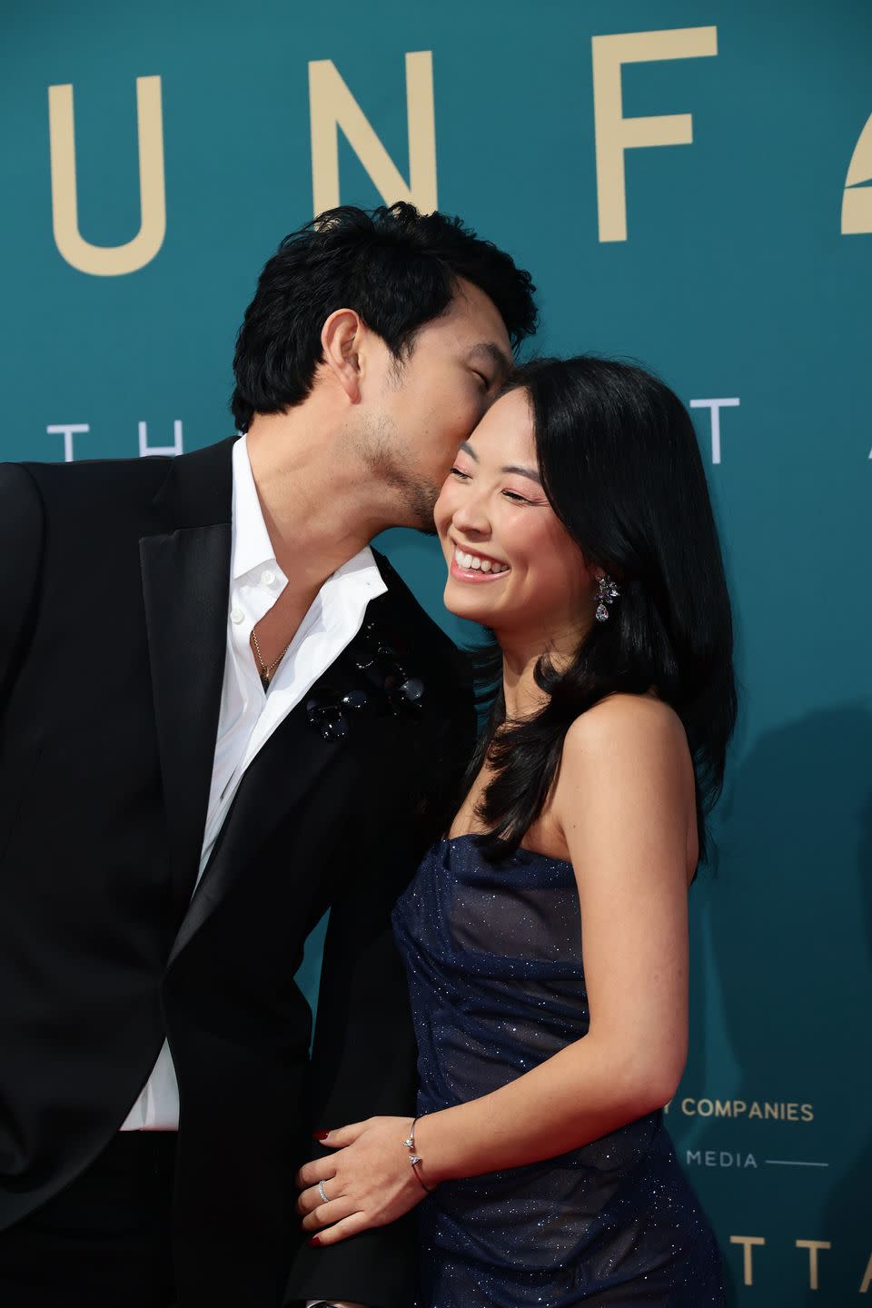 beverly hills, california december 16 l r simu liu and allison hsu attends the 21st annual unforgettable gala at the beverly hilton on december 16, 2023 in beverly hills, california photo by momodu mansaraywireimage