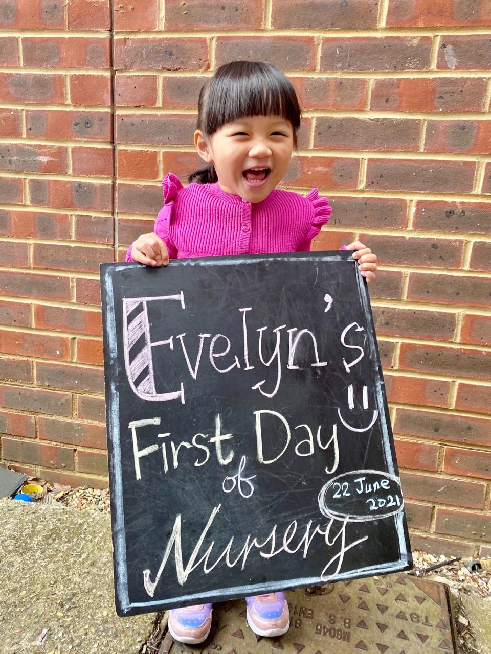 Since the age of 3 in the UK, there is free tuition in pre-school, and I am very happy on the first day of school.