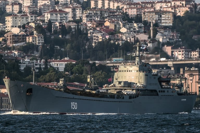 Russian warship the BSF Saratov 150 sails through the Bosphorus off Istanbul en route to the eastern Mediterranean sea on September 26, 2015