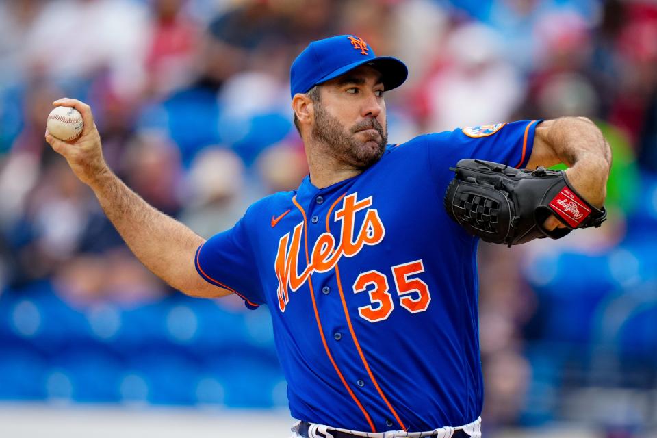 New York Mets starting pitcher Justin Verlander throws a pitch against the St.  Louis Cardinals during the first inning of a spring training game on March 15, 2023.