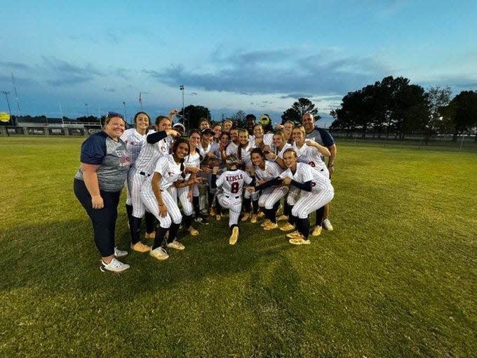 The Effingham County softball team after clinching a spot in the Elite 8 by winning the Houston County Super Regional.