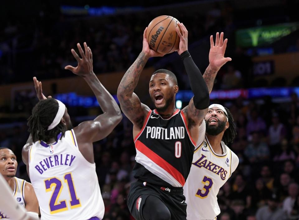 Damian Lillard defended by two Lakers
