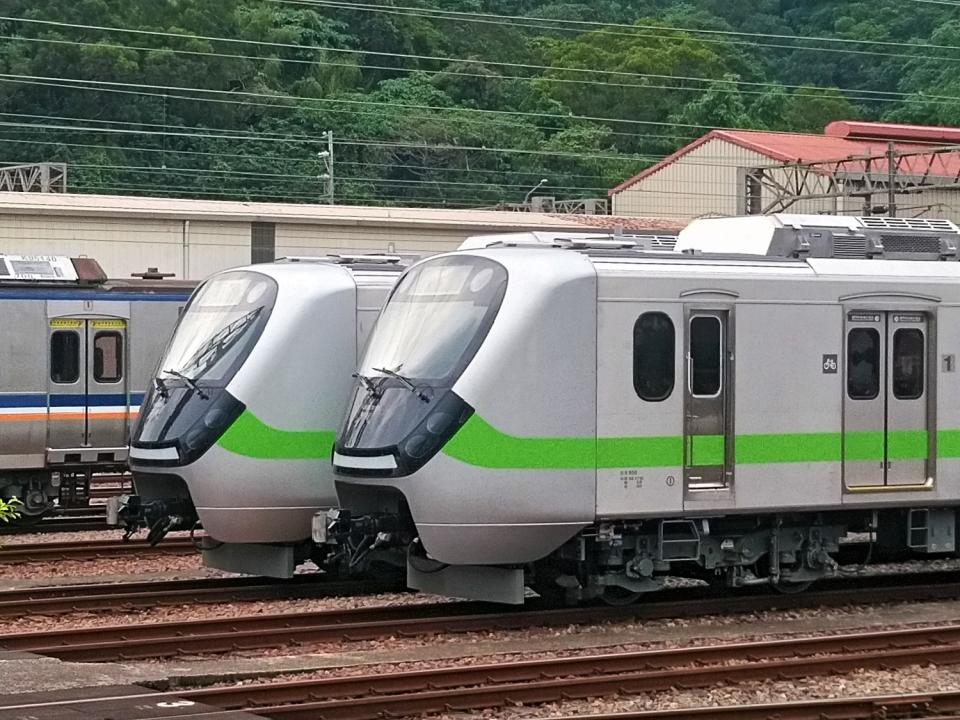 EMU900型區間車頻傳車門故障（資料照）。   圖：交通部台鐵局／提供