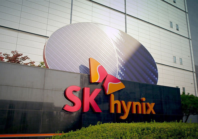 英特爾將NAND型快閃記憶體事業部門及廠房出售給韓企海力士（Hynix）。SK hynix提供