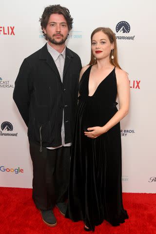 <p>Alberto E. Rodriguez/Getty</p> (L) Thomas McDonell and Jane Levy