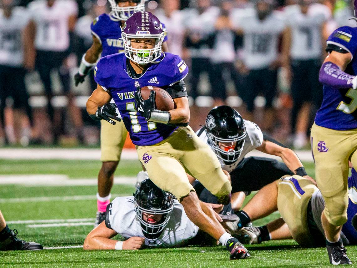 Lake Stevens’ Jayden Limar runs the ball during the game against Eastlake on Friday, Oct. 7, 2022 in Lake Stevens, Washington.