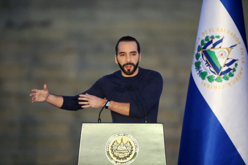 El presidente Nayib Bukele anunció el 6 de abril un nuevo programa para otorgar pasaportes a profesionales altamente calificados 