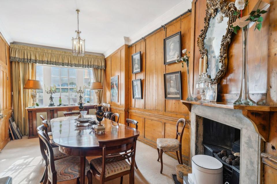 westminster townhouse for sale dining room