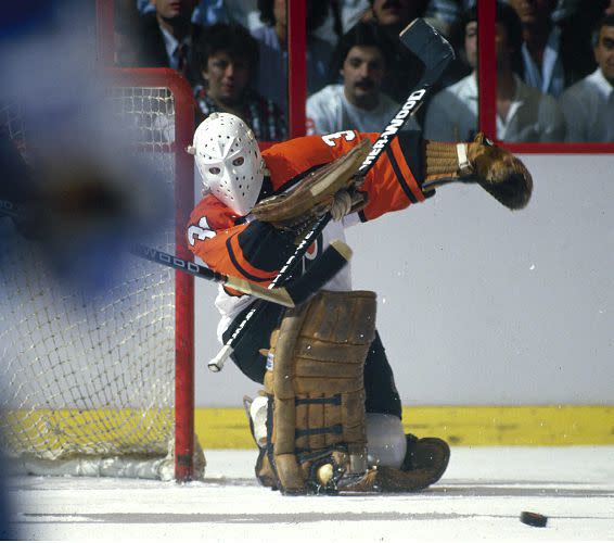 Pelle Lindbergh (November 11, 1985): Just as his star was rising in the NHL, coming off a 40-win season, the Swedish goaltender for the Flyers was killed in a car accident. Lindbergh, who was the goaltender on the NHL All-Rookie team in 1982-83 and was the first European to win the Vezina after his 40-win season in '84-85, crashed his customized Porsche into a wall outside an elementary school in New Jersey, injuring two others. Tests showed Lindbergh was legally intoxicated at the time of the crash. He was the leading vote-getter for the 1986 NHL All-Star Game and though they have never retired his jersey, No. 31 has never again been worn by a Flyer.