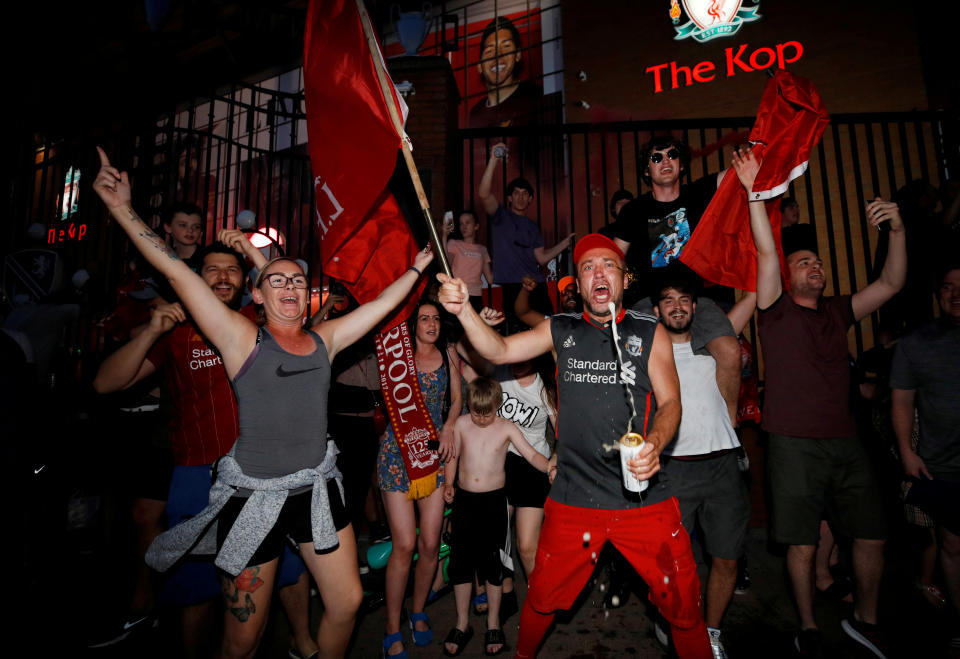 Las fotos preocupantes de la celebración de la Premier del Liverpool