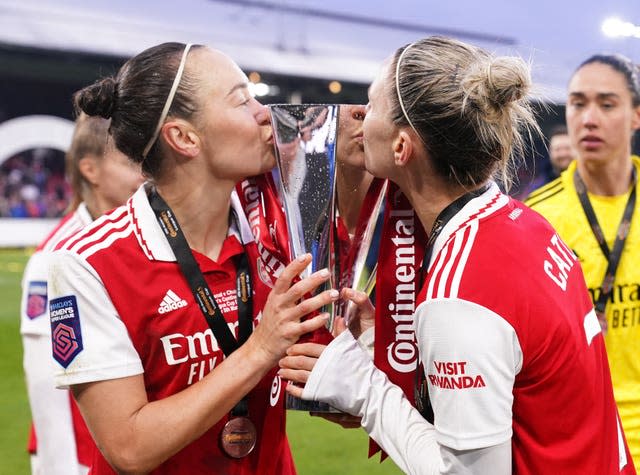 Arsenal won 3-1 in the Continental Cup final against Chelsea at Selhurst Park