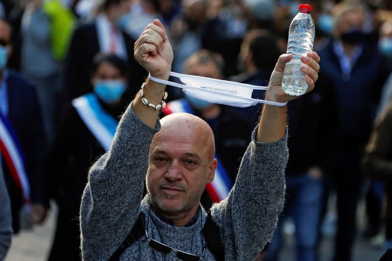 Restaurants, cafes and bars owners protest against government closure measures in France