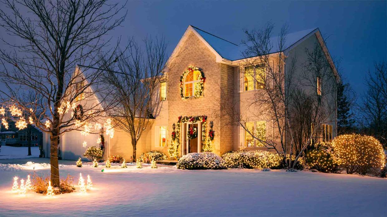 Deck the Halls (or Don't) When Selling Your Home During the Holidays