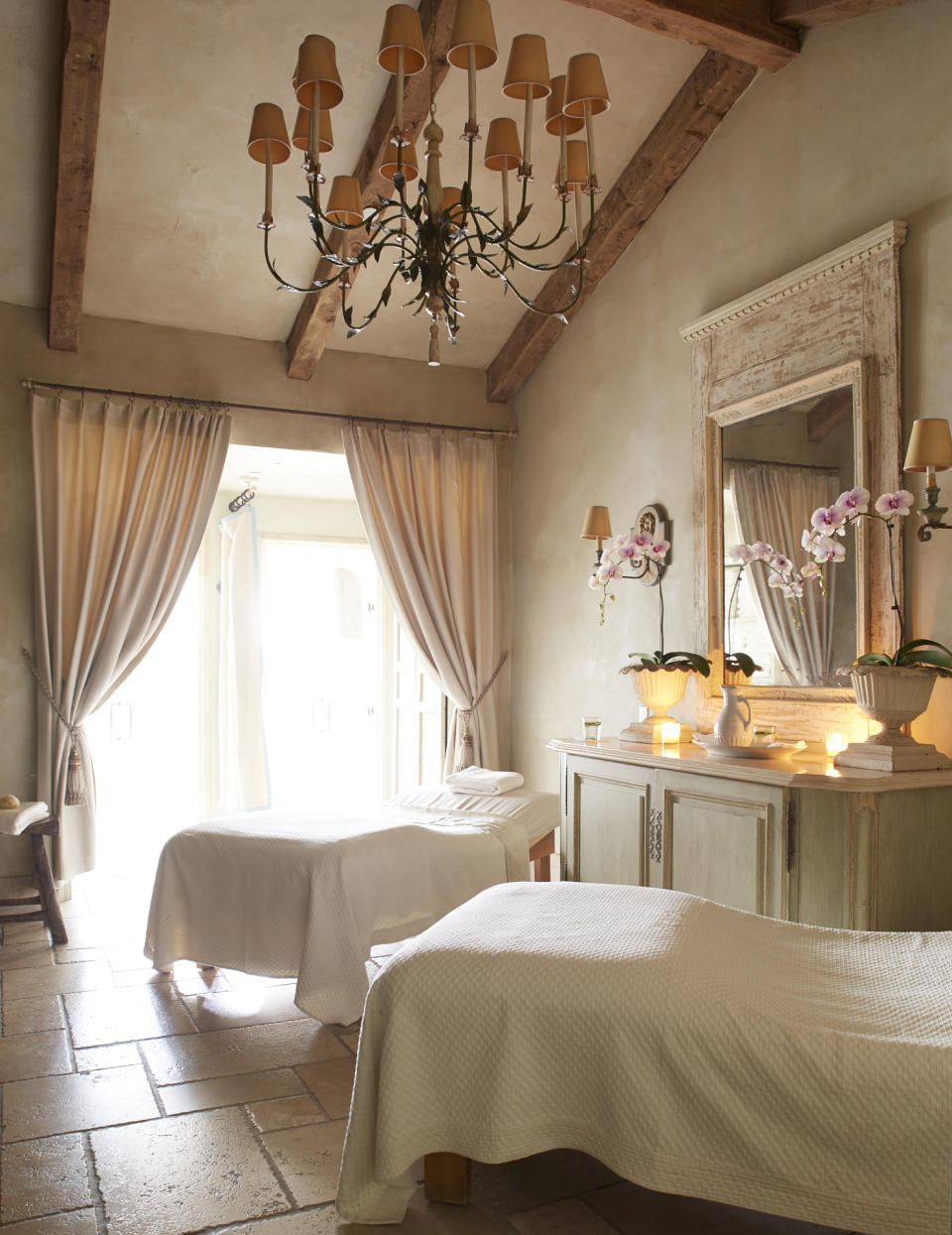 Cal-a-Vie - Health Spa - Spa Room