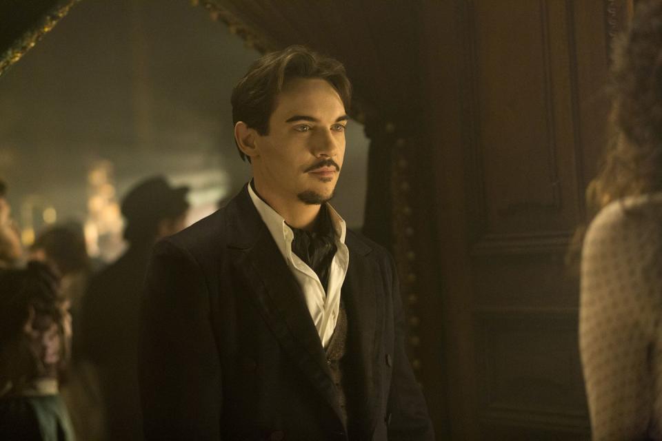 8) Dracula (2013-2014)