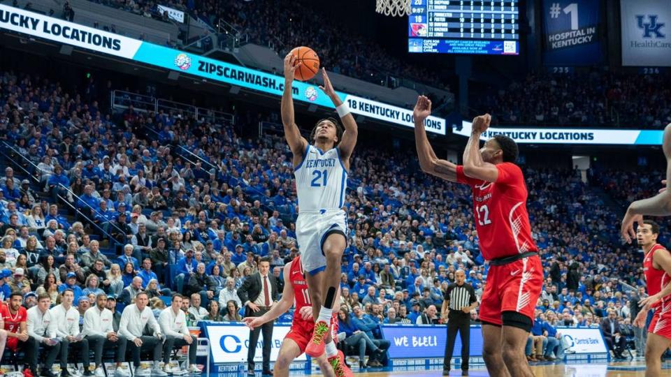 Kentucky’s D.J. Wagner attacks the basket during Friday’s game against Illinois State at Rupp Arena.