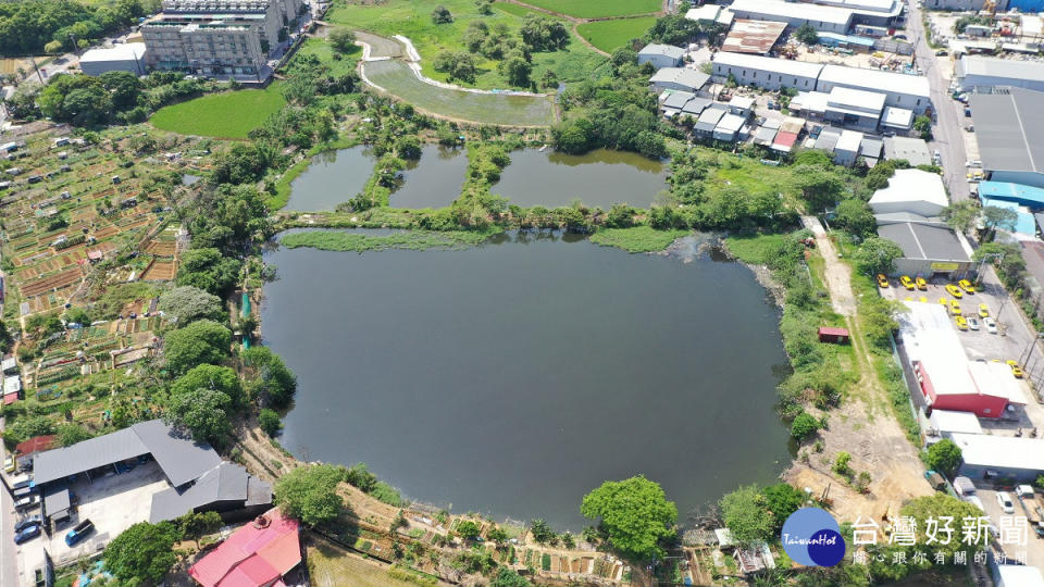 中原團隊以桃園龍潭的榮興產創園區四口埤塘為藍本模擬埤塘水位監控系統。