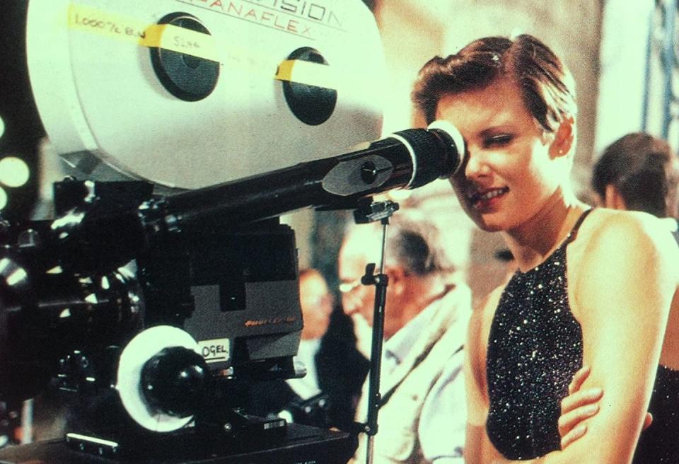 95 Incredible Behind-The-Scenes Photos That Take You Onto the Set of the James Bond Movies