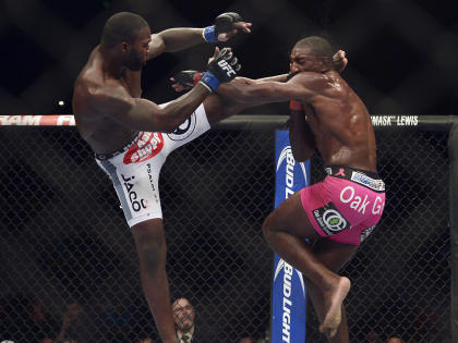 Phil Davis lost to Anthony Johnson in his last fight. (USAT)