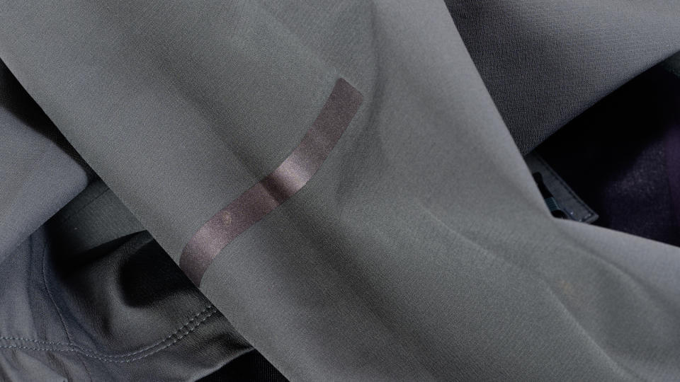 Pearl Izumi Attack Wxb jacket reflective detailing
