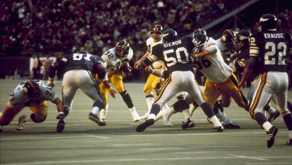 Super Bowl IX - Pittsburgh Steelers vs Minnesota Vikings - January 12, 1975