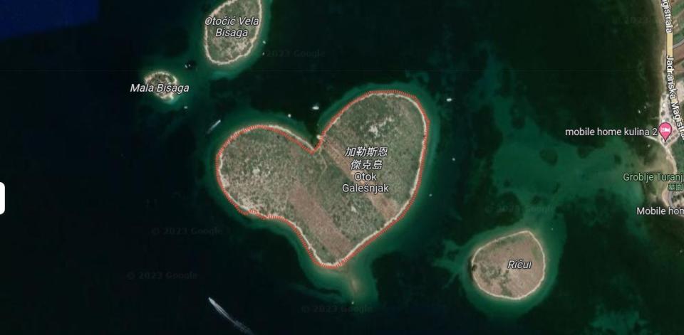 克羅埃西亞的「愛心島」加列斯尼亞克島（Galesnjak）   圖:翻攝自google ma