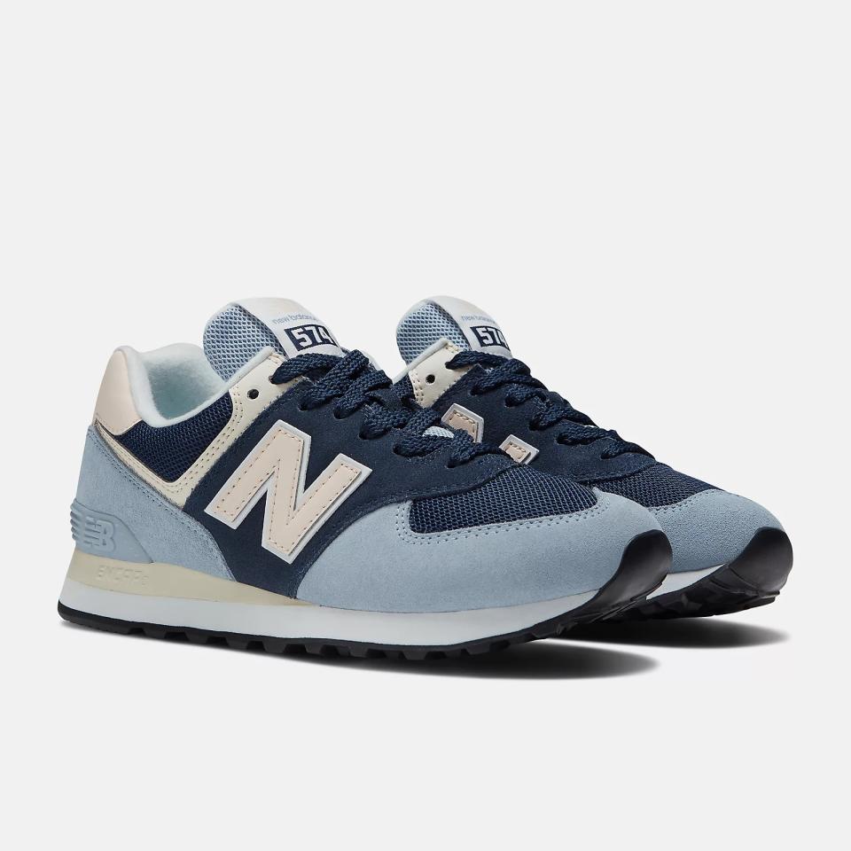 New Balance Women's 574v2 Sneakers