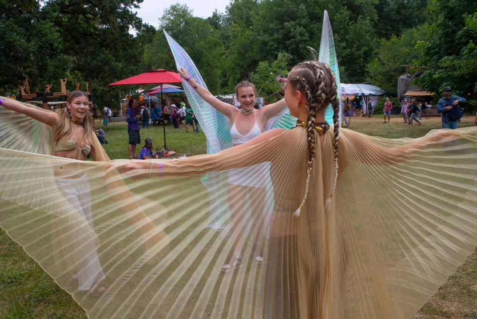 Kids can meet strolling fairies, wizards, knights and more at the Great Parks Fairy Tale Festival, taking place July 29 at the Highfield Discovery Garden at Glenwood Gardens.