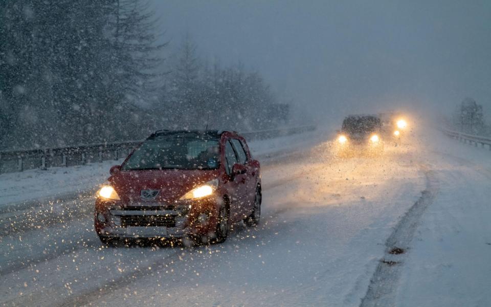 Blizzards on the A9 Road between Aviemore and Inverness - JASPERIMAGE / Alamy Live News