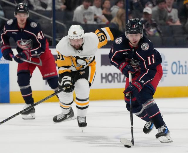 Inside the Columbus Blue Jackets locker room after losing to Chicago